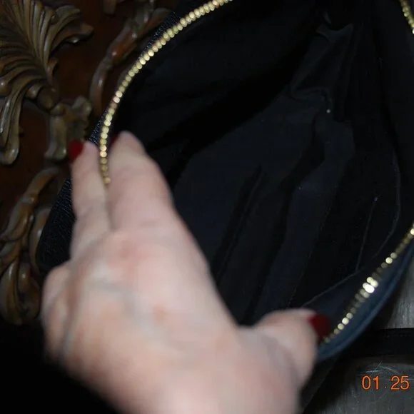 Coach Black handbag with Straps - Picture 7 of 9